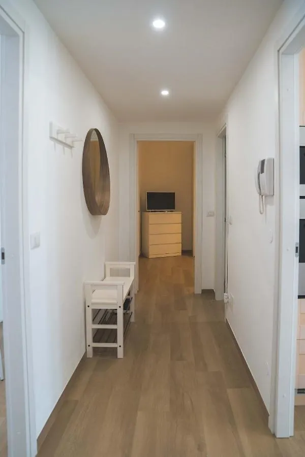 شقة L'Arche Comfort & Relax - House In The Trees ميلان 0*,