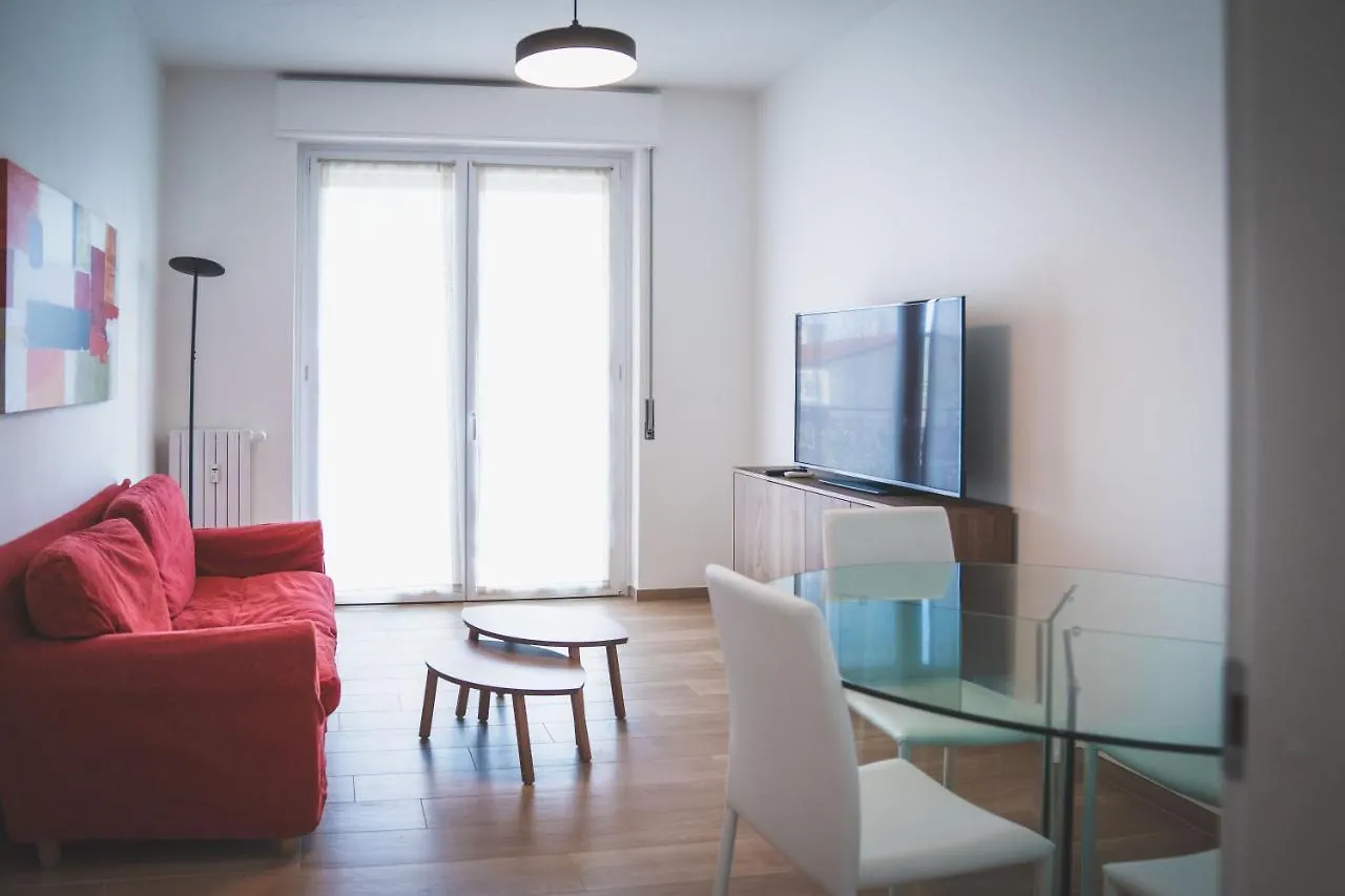 شقة L'Arche Comfort & Relax - House In The Trees ميلان
