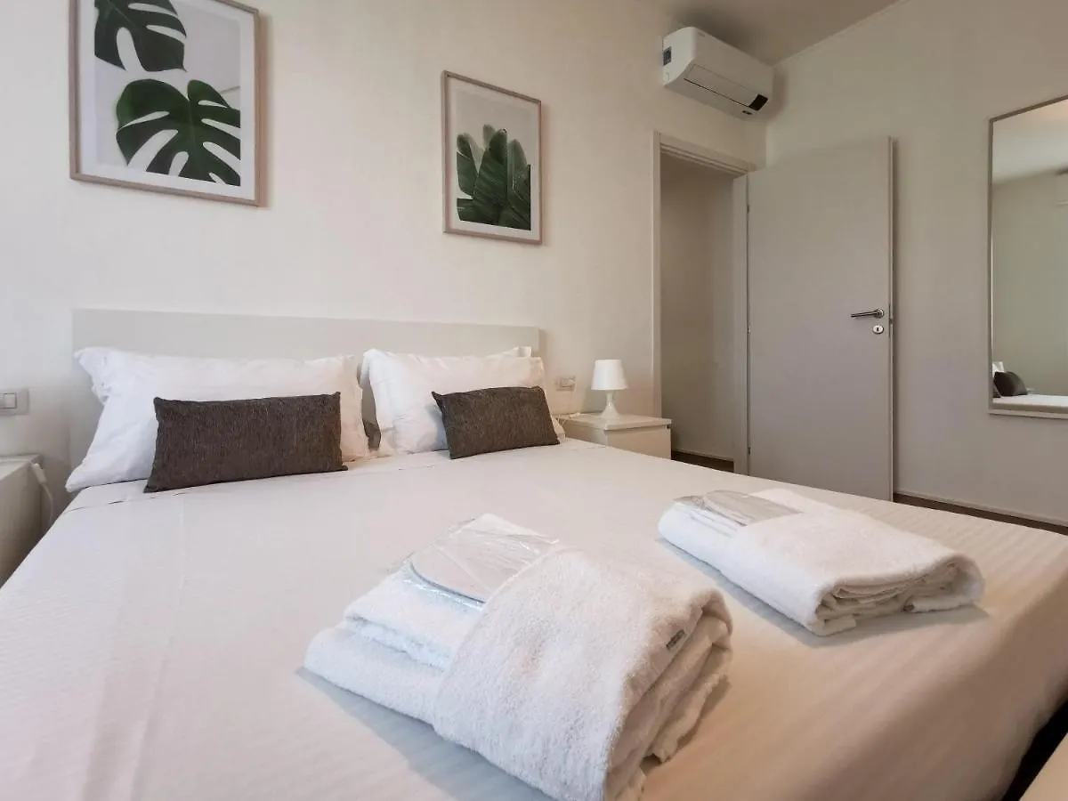 Appartamento L'Arche Comfort & Relax - House In The Trees Milano 0*,